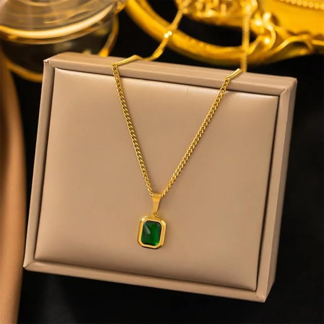 Green Emerald Layered Necklace – Elegant Gold-Plated Alloy Chain with Vibrant Emerald Gemstone,